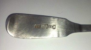 проба на серебряной ложке